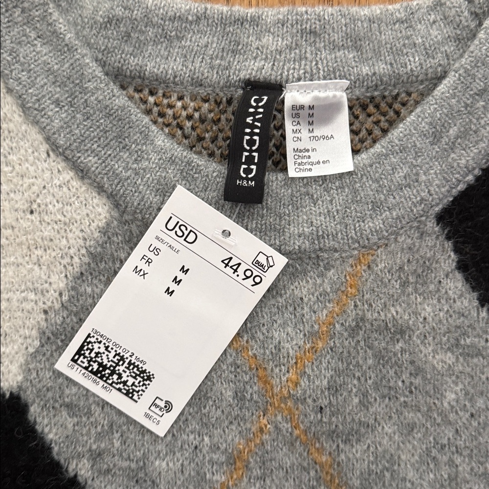 NWT H&M DIVIDED ARGYLE SWEATER SZ M - Picture 2 of 4